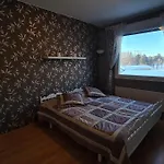 Arctic Aura With Jacuzzi Huoneisto *